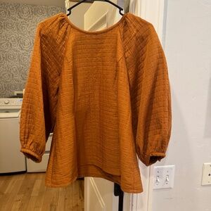 Levi’s puffy sleeve top